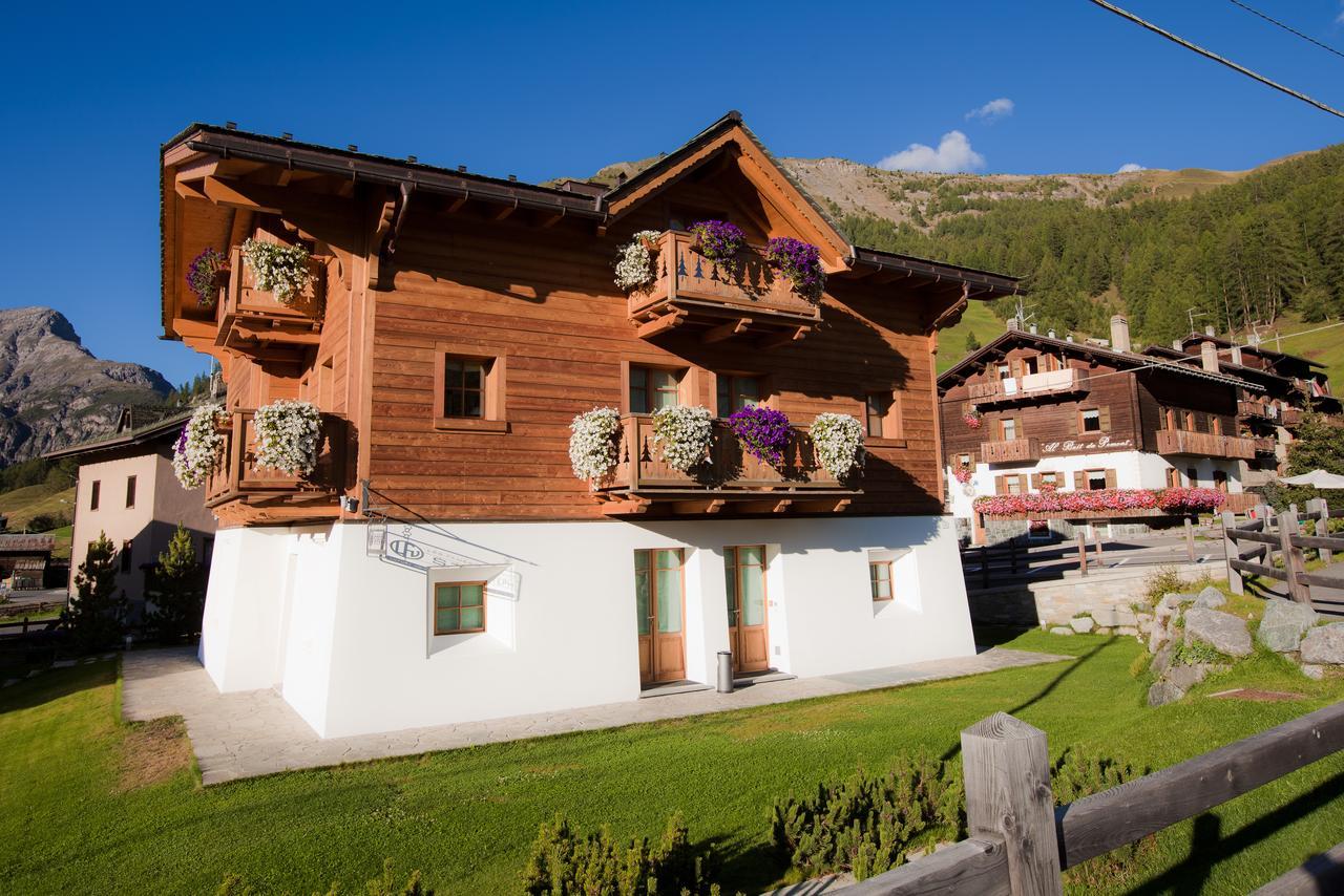 Les Fleurs Bleues Aparthotel Livigno Bagian luar foto